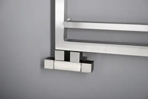 CUBE TWIN zestaw przyłączeniowy środkowy 50mm, stal nierdzewna szczotkowana Oferta limitowana